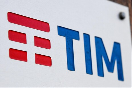 Tim di slancio in Borsa, +3% nel giorno dell'assemblea