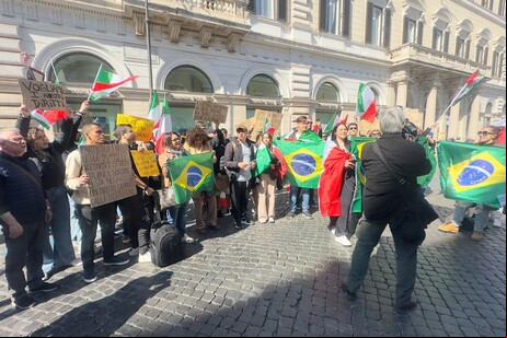Uma das manifestações em Roma contra decreto-lei da cidadania italiana