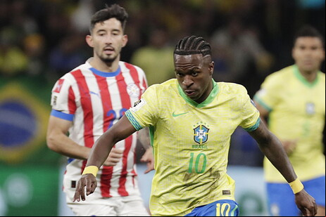 Vini Jr. em ação contra Paraguai em São Paulo