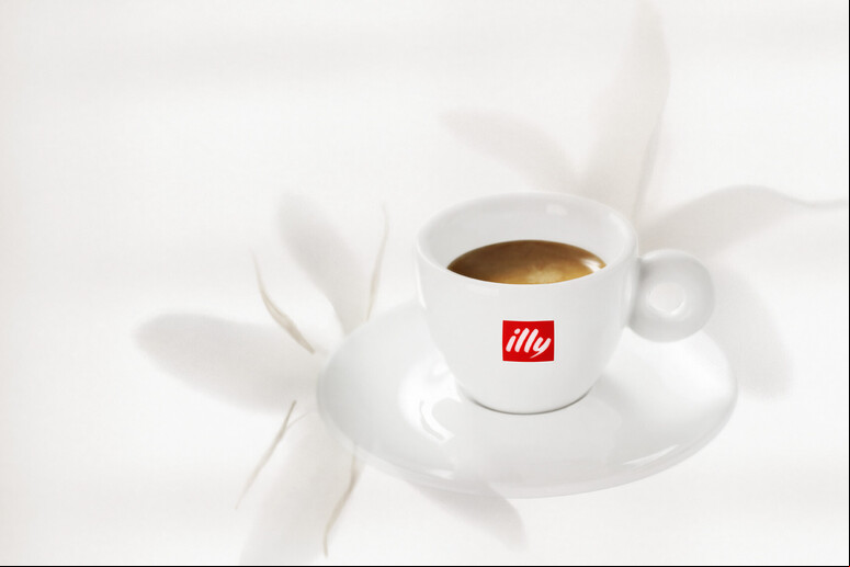 Café da illy será servido a clientes da Iberia - TODOS OS DIREITOS RESERVADOS