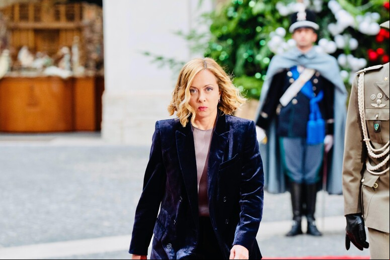 Giorgia Meloni é a primeira mulher a governar a Itália - TODOS OS DIREITOS RESERVADOS