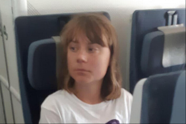 Greta Thunberg em avião com destino à França - TODOS OS DIREITOS RESERVADOS